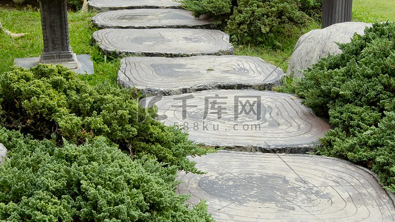 屋顶绿化种植基质安装步骤全解析**